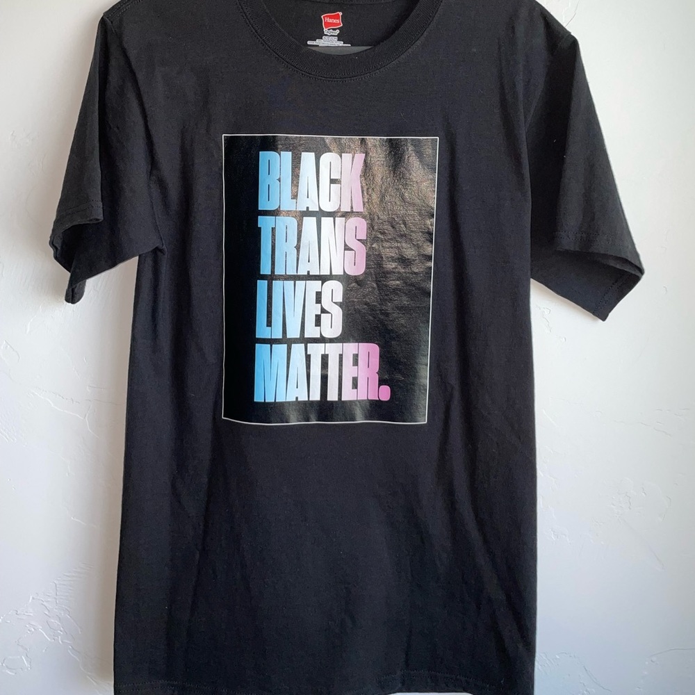 Hanes black printed shirt BTLM 🏳️‍⚧️✊🏽✊🏾✊🏿